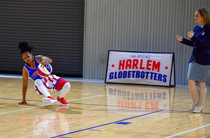 Harlem Globetrotters invite fans to help them break world records for 100th anniversary